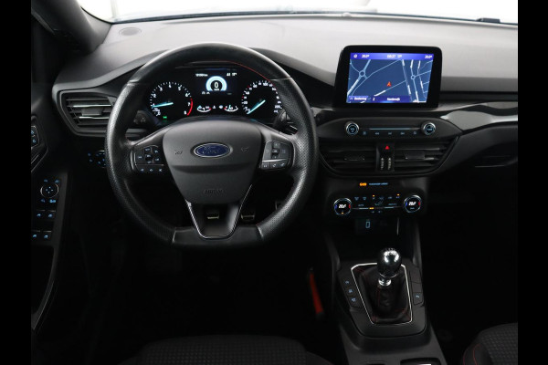 Ford Focus 1.0 EcoBoost ST Line | Trekhaak | Keyless | Carplay | Navigatie | Climate control | Full LED | Parkeerhulp | Cruise control Ford Focus 1.0 EcoBoost ST Line | Trekhaak | Keyless | Carplay | Navigatie | Climate control | Full LED | Parkeerhulp | Cruise control