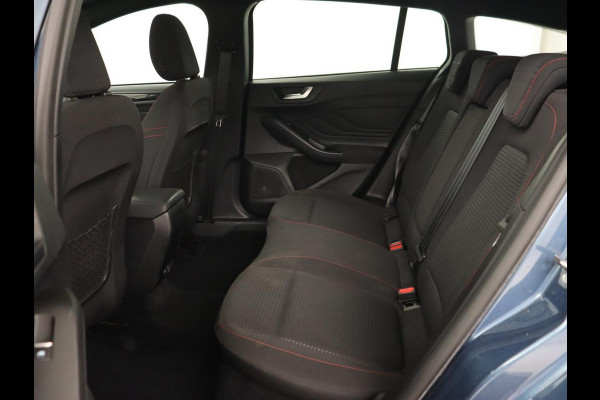 Ford Focus 1.0 EcoBoost ST Line | Trekhaak | Keyless | Carplay | Navigatie | Climate control | Full LED | Parkeerhulp | Cruise control Ford Focus 1.0 EcoBoost ST Line | Trekhaak | Keyless | Carplay | Navigatie | Climate control | Full LED | Parkeerhulp | Cruise control