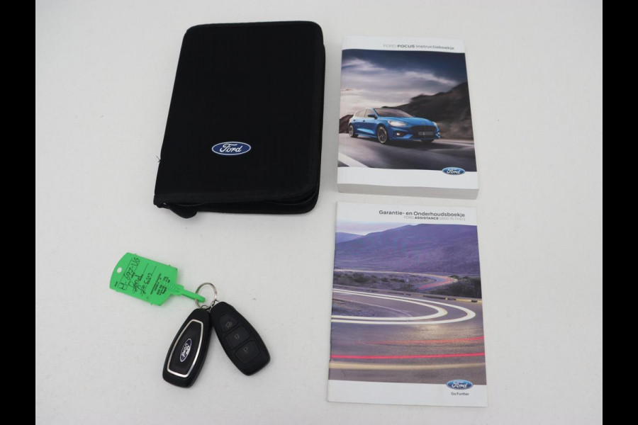 Ford Focus 1.0 EcoBoost ST Line | Trekhaak | Keyless | Carplay | Navigatie | Climate control | Full LED | Parkeerhulp | Cruise control Ford Focus 1.0 EcoBoost ST Line | Trekhaak | Keyless | Carplay | Navigatie | Climate control | Full LED | Parkeerhulp | Cruise control