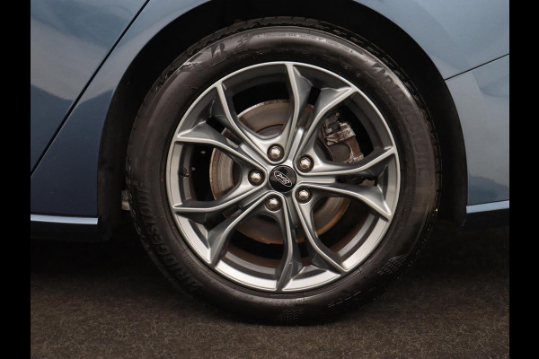 Ford Focus 1.0 EcoBoost ST Line | Trekhaak | Keyless | Carplay | Navigatie | Climate control | Full LED | Parkeerhulp | Cruise control Ford Focus 1.0 EcoBoost ST Line | Trekhaak | Keyless | Carplay | Navigatie | Climate control | Full LED | Parkeerhulp | Cruise control