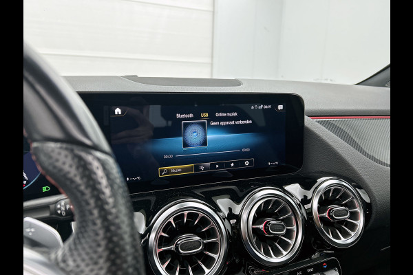Mercedes-Benz B-Klasse 180 Business Solution AMG | SFEER | PANO | NL-AUTO | STOELVERW | CARPLAY | ACHTERCAM |ETC Mercedes-Benz B-Klasse 180 Business Solution AMG | SFEER | PANO | NL-AUTO | STOELVERW | CARPLAY | ACHTERCAM |ETC