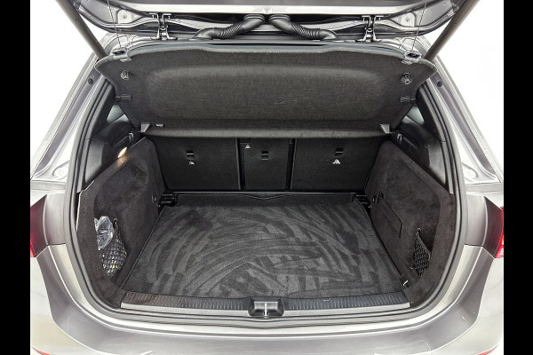 Mercedes-Benz B-Klasse 180 Business Solution AMG | SFEER | PANO | NL-AUTO | STOELVERW | CARPLAY | ACHTERCAM |ETC Mercedes-Benz B-Klasse 180 Business Solution AMG | SFEER | PANO | NL-AUTO | STOELVERW | CARPLAY | ACHTERCAM |ETC