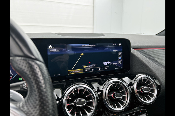 Mercedes-Benz B-Klasse 180 Business Solution AMG | SFEER | PANO | NL-AUTO | STOELVERW | CARPLAY | ACHTERCAM |ETC Mercedes-Benz B-Klasse 180 Business Solution AMG | SFEER | PANO | NL-AUTO | STOELVERW | CARPLAY | ACHTERCAM |ETC