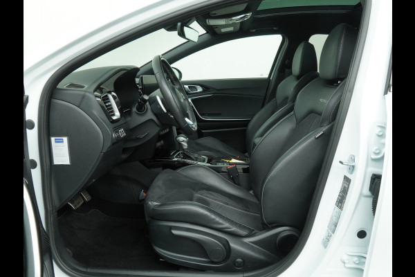 Kia Ceed Sportswagon 1.5 T-GDi GT-Line Automaat - Stoel-/Stuurverwarming - Apple Carplay/Android Auto - Elektrisch bedienbare Achterklep - Schuif-/Kanteldak - - Fabrieksgarantie tot 2030