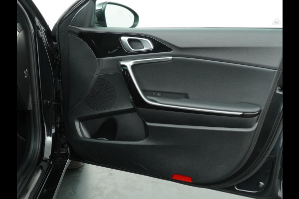 Kia Ceed Sportswagon Automaat 1.5 T-GDi GT-Line - Automatische achterklep - Schuif/Kantel dak - Apple Carplay/Android Auto - Adaptive cruise control - Keyless entry - Fabrieksgarantie t/m 30-06-2030 Kia Ceed Sportswagon Automaat 1.5 T-GDi GT-Line - Automatische achterklep - Schuif/Kantel dak - Apple Carplay/Android Auto - Adaptive cruise control - Keyless entry - Fabrieksgarantie t/m 30-06-2030