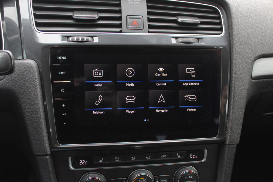 Volkswagen e-Golf E-DITION / CarPlay / Virtual Cockpit / Warmtepomp / 17'' / Parkeerhulp V+A / Stoelverwarming / DAB / ACC Volkswagen e-Golf E-DITION / CarPlay / Virtual Cockpit / Warmtepomp / 17'' / Parkeerhulp V+A / Stoelverwarming / DAB / ACC
