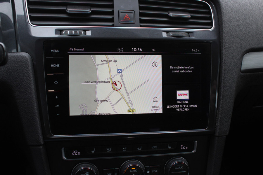 Volkswagen e-Golf E-DITION / CarPlay / Virtual Cockpit / Warmtepomp / 17'' / Parkeerhulp V+A / Stoelverwarming / DAB / ACC Volkswagen e-Golf E-DITION / CarPlay / Virtual Cockpit / Warmtepomp / 17'' / Parkeerhulp V+A / Stoelverwarming / DAB / ACC