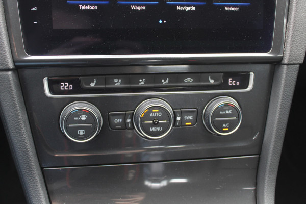 Volkswagen e-Golf E-DITION / CarPlay / Virtual Cockpit / Warmtepomp / 17'' / Parkeerhulp V+A / Stoelverwarming / DAB / ACC Volkswagen e-Golf E-DITION / CarPlay / Virtual Cockpit / Warmtepomp / 17'' / Parkeerhulp V+A / Stoelverwarming / DAB / ACC
