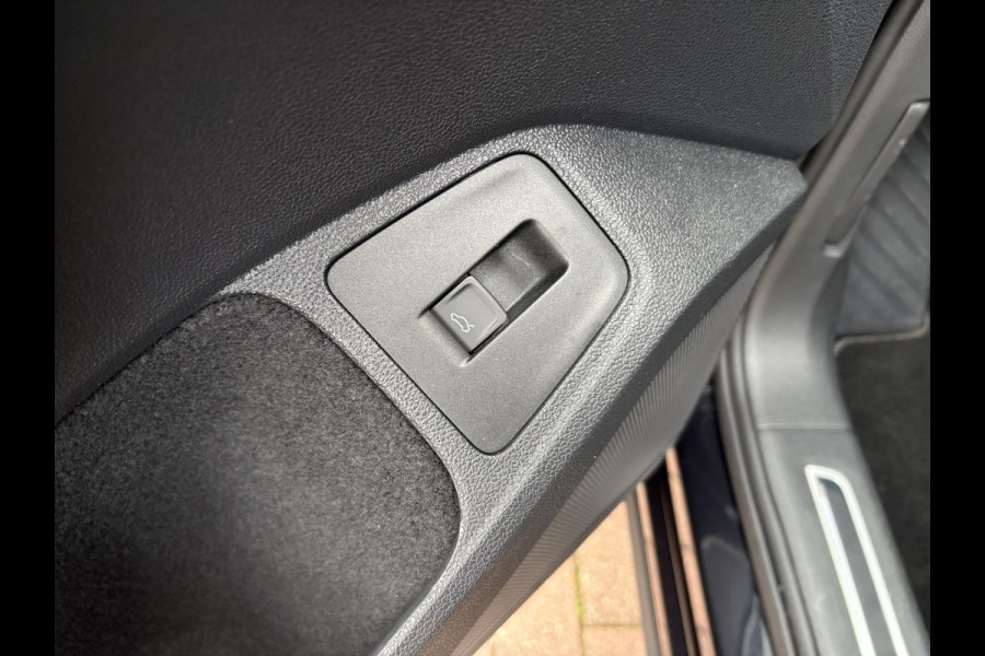 Seat Tarraco 1.5 TSI DSG Xcellence SCHUIFDAK/BEATS/LEDER/DODEHOEK/20INCH