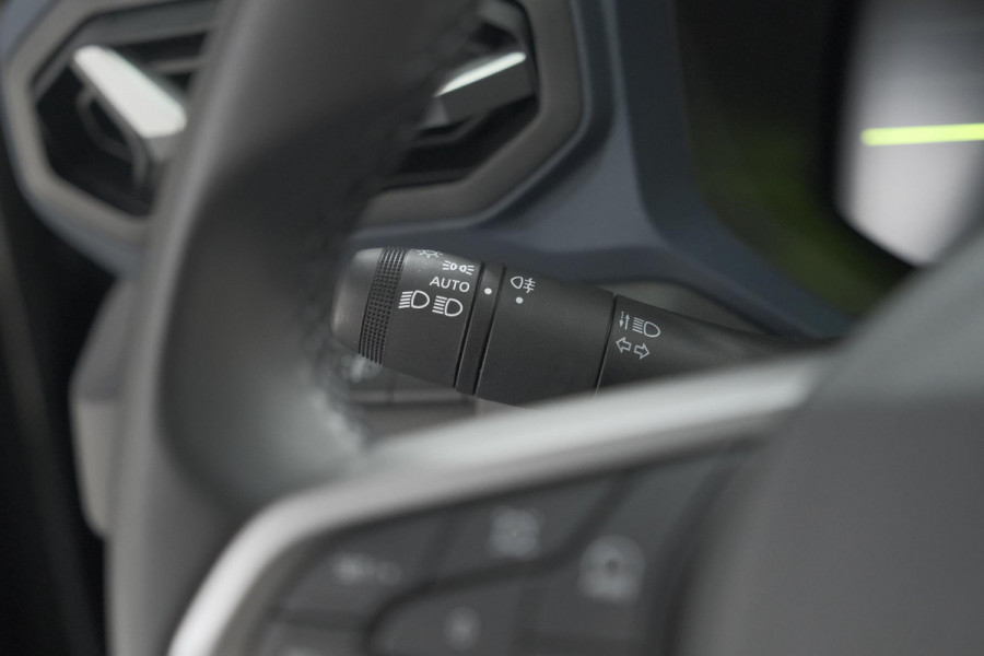 Dacia Duster Mild Hybrid 130 Expression | Camera | Stoelverwarming | Apple Carplay | Navigatie Dacia Duster Mild Hybrid 130 Expression | Camera | Stoelverwarming | Apple Carplay | Navigatie