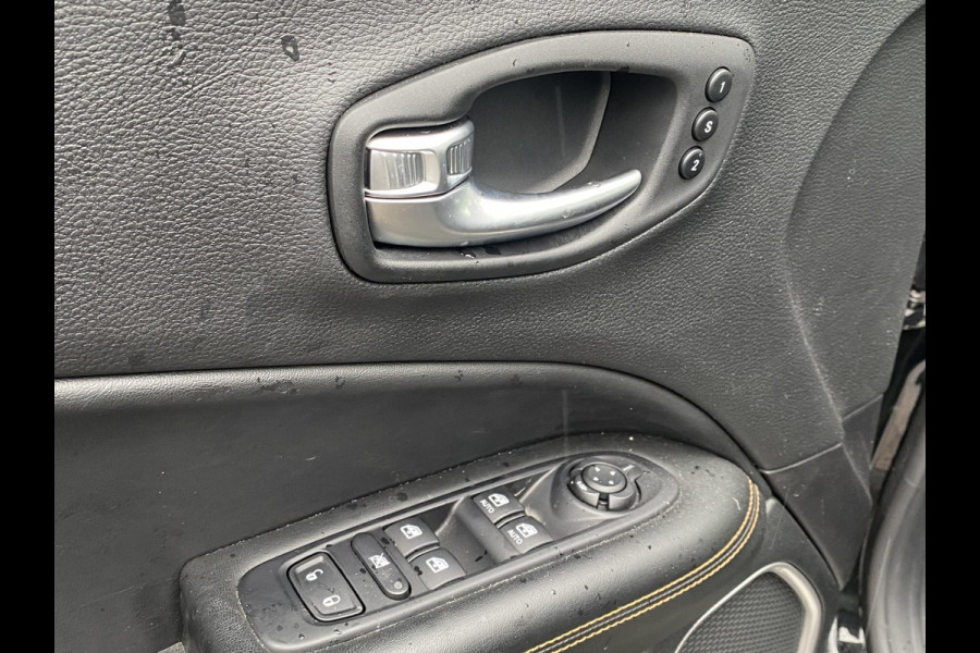 Jeep Compass 1.4 MultiAir Limited 1STE EIGENAAR| ORIGINEEL NL AUTO |  STOELVERWARMING| AFNEEMBARE TREKHAAK| RIJKLAARPRIJS INCL. 12 MND BOVAG GARANTIE Jeep Compass 1.4 MultiAir Limited 1STE EIGENAAR| ORIGINEEL NL AUTO |  STOELVERWARMING| AFNEEMBARE TREKHAAK| RIJKLAARPRIJS INCL. 12 MND BOVAG GARANTIE