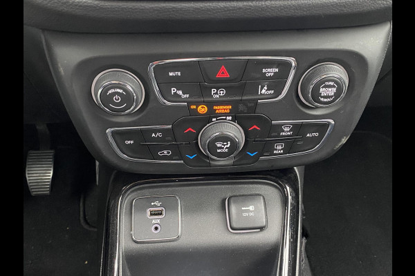 Jeep Compass 1.4 MultiAir Limited 1STE EIGENAAR| ORIGINEEL NL AUTO |  STOELVERWARMING| AFNEEMBARE TREKHAAK| RIJKLAARPRIJS INCL. 12 MND BOVAG GARANTIE Jeep Compass 1.4 MultiAir Limited 1STE EIGENAAR| ORIGINEEL NL AUTO |  STOELVERWARMING| AFNEEMBARE TREKHAAK| RIJKLAARPRIJS INCL. 12 MND BOVAG GARANTIE