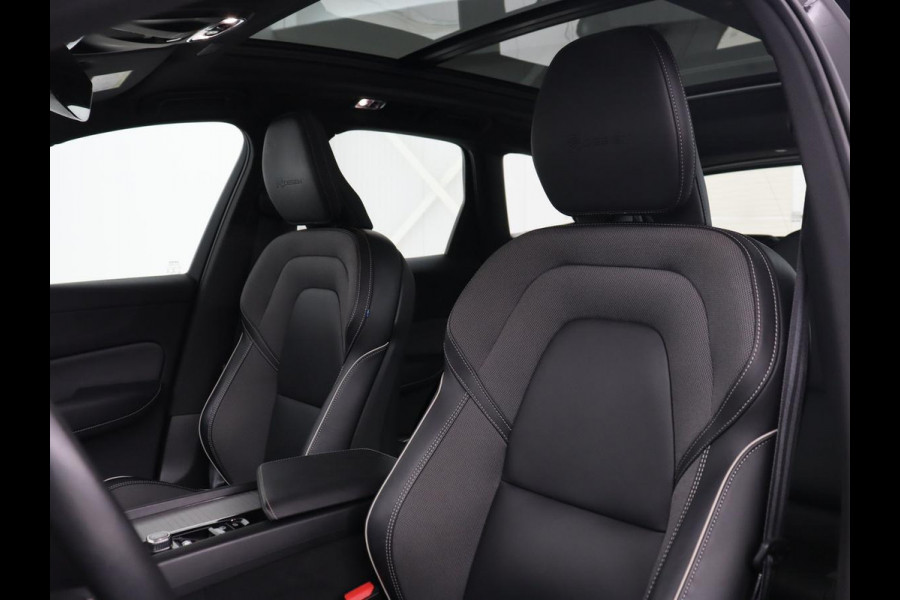 Volvo XC60 2.0 Recharge T8 AWD R Design | Panoramadak | Head-Up | 360 Camera | Stoel & stuurverwarming | Carplay | Keyless | Harman/Kardon | Navigatie | Half leder | Memory | PHEV | Plug In