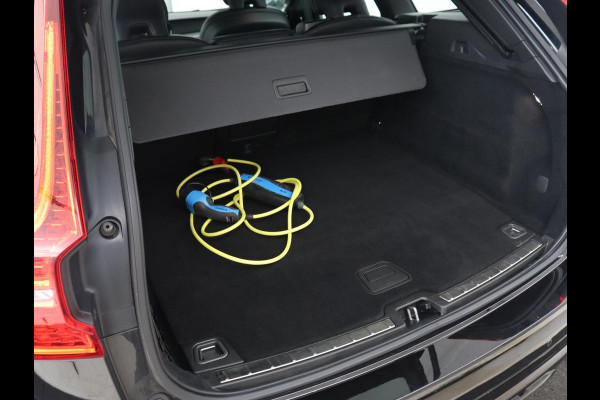 Volvo XC60 2.0 Recharge T8 AWD R Design | Panoramadak | Head-Up | 360 Camera | Stoel & stuurverwarming | Carplay | Keyless | Harman/Kardon | Navigatie | Half leder | Memory | PHEV | Plug In