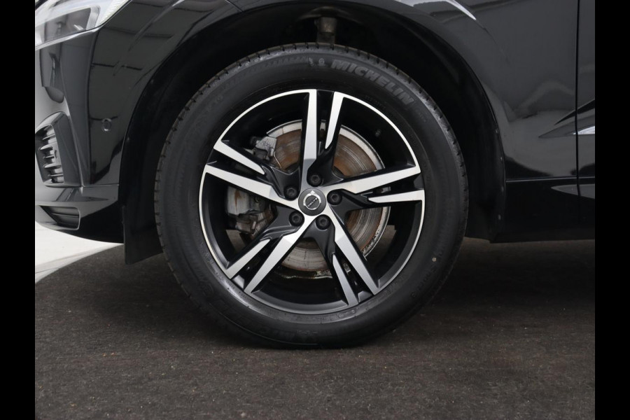 Volvo XC60 2.0 Recharge T8 AWD R Design | Panoramadak | Head-Up | 360 Camera | Stoel & stuurverwarming | Carplay | Keyless | Harman/Kardon | Navigatie | Half leder | Memory | PHEV | Plug In