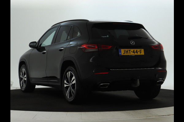 Mercedes-Benz GLA 250 e Plug-In Hybride Trekhaak | Night Pakket |Stoelverwarming voor | Distronic | Achteruitrijcamera | Keyless go | Dodehoek Assist.. Inclusief 24 maanden MB Certified garantie voor Europa.