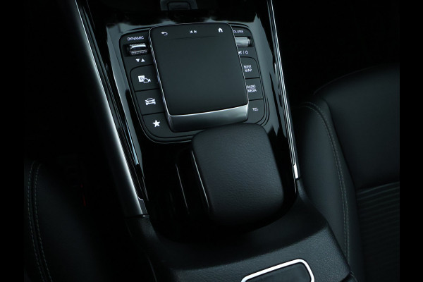 Mercedes-Benz GLA 250 e Plug-In Hybride Trekhaak | Night Pakket |Stoelverwarming voor | Distronic | Achteruitrijcamera | Keyless go | Dodehoek Assist.. Inclusief 24 maanden MB Certified garantie voor Europa.