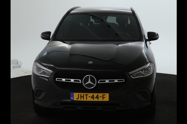 Mercedes-Benz GLA 250 e Plug-In Hybride Trekhaak | Night Pakket |Stoelverwarming voor | Distronic | Achteruitrijcamera | Keyless go | Dodehoek Assist.. Inclusief 24 maanden MB Certified garantie voor Europa.