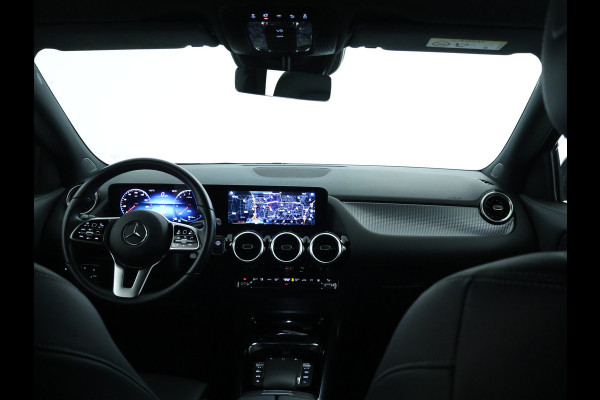 Mercedes-Benz GLA 250 e Plug-In Hybride Trekhaak | Night Pakket |Stoelverwarming voor | Distronic | Achteruitrijcamera | Keyless go | Dodehoek Assist.. Inclusief 24 maanden MB Certified garantie voor Europa.