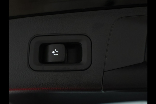 Mercedes-Benz GLA 250 e Plug-In Hybride Trekhaak | Night Pakket |Stoelverwarming voor | Distronic | Achteruitrijcamera | Keyless go | Dodehoek Assist.. Inclusief 24 maanden MB Certified garantie voor Europa.