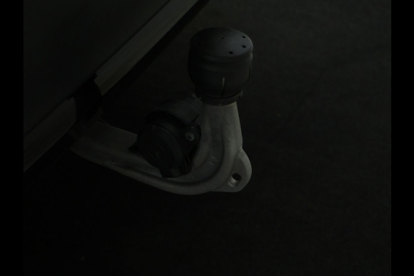 Mercedes-Benz GLA 250 e Plug-In Hybride Trekhaak | Night Pakket |Stoelverwarming voor | Distronic | Achteruitrijcamera | Keyless go | Dodehoek Assist.. Inclusief 24 maanden MB Certified garantie voor Europa.