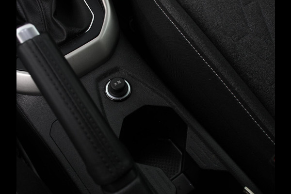 Volkswagen Polo 1.0 TSI Move DSG | Navigatie | Apple Carplay/Android Auto | Airco | Digitale Cockpit | Adaptive Cruise Control | Lichtmetalen Velgen | Parkeer sensoren V+A | Stoelverwarming