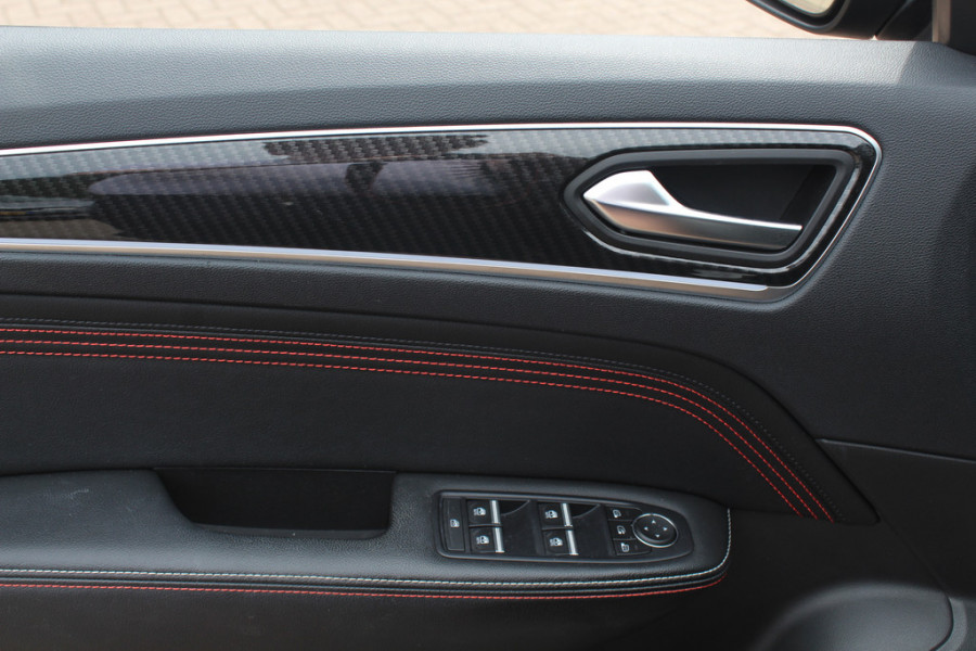 Renault Arkana 1.3 TCe 140 R.S. Line / Camera / Leder / 18'' / Bose / Keyless / Sfeerverlichting / Navigatie / Dodehoek / DAB / ACC / Stoelverwarming