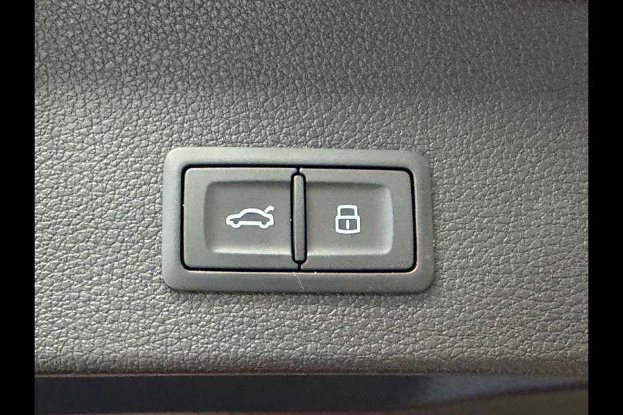 Audi Q2 35 TFSI S Edition AUT. ADAPTIEVE CRUISE CONTROL PDC STOELVERWARMING AIRCO BLUETOOTH