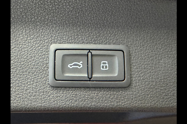Audi Q2 35 TFSI S Edition AUT. ADAPTIEVE CRUISE CONTROL PDC STOELVERWARMING AIRCO BLUETOOTH