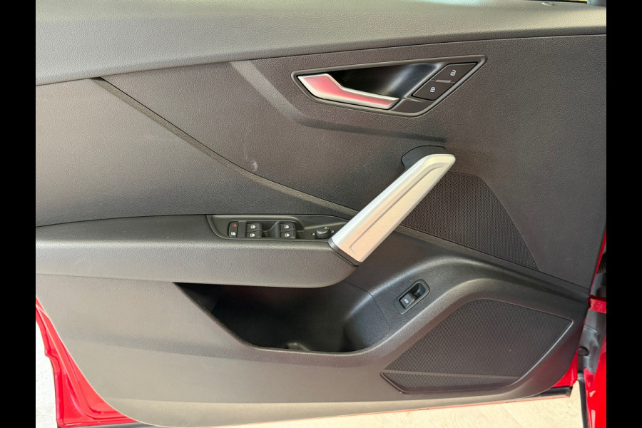 Audi Q2 35 TFSI S Edition AUT. ADAPTIEVE CRUISE CONTROL PDC STOELVERWARMING AIRCO BLUETOOTH