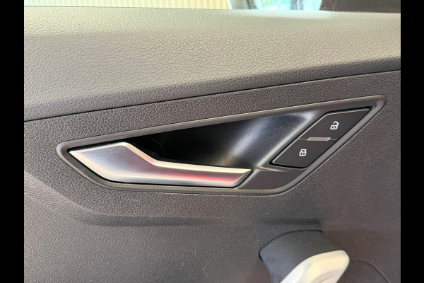 Audi Q2 35 TFSI S Edition AUT. ADAPTIEVE CRUISE CONTROL PDC STOELVERWARMING AIRCO BLUETOOTH