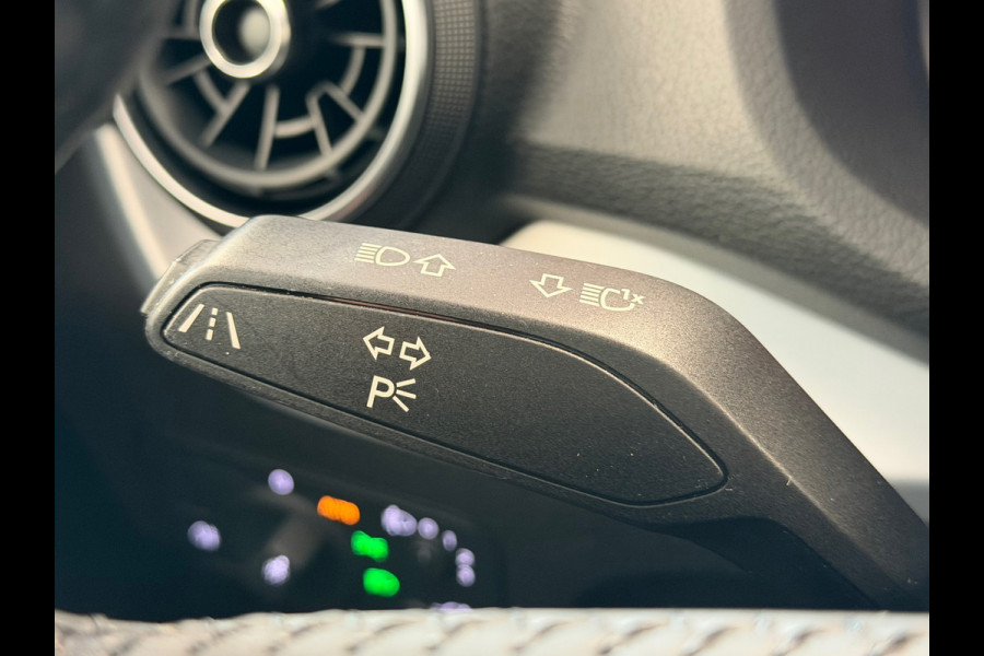 Audi Q2 35 TFSI S Edition AUT. ADAPTIEVE CRUISE CONTROL PDC STOELVERWARMING AIRCO BLUETOOTH