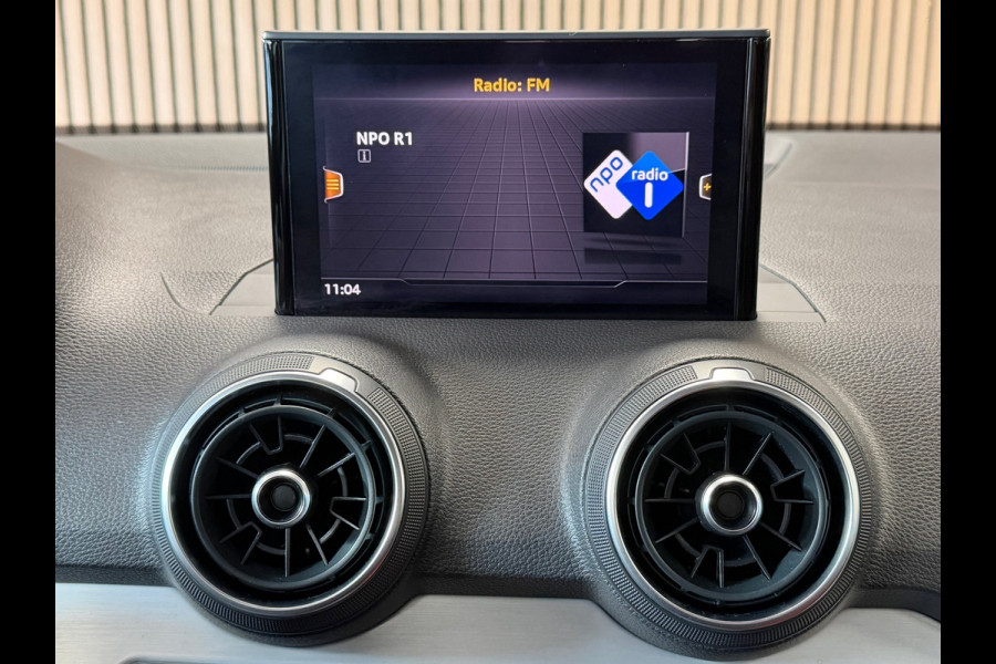 Audi Q2 35 TFSI S Edition AUT. ADAPTIEVE CRUISE CONTROL PDC STOELVERWARMING AIRCO BLUETOOTH