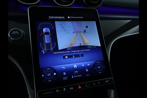 Mercedes-Benz C-Klasse Estate 300 e AMG Plug-In Hybride AMG Line | Trekhaak | Panorama Schuif-Kanrteldak | Distronic | Stuur en Stoelverwarming. Inclusief 24 maanden Mercedes-Benz Certified garantie voor Europa.