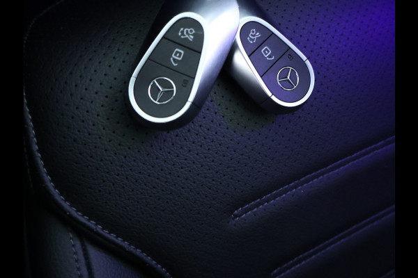Mercedes-Benz C-Klasse Estate 300 e AMG Plug-In Hybride AMG Line | Trekhaak | Panorama Schuif-Kanrteldak | Distronic | Stuur en Stoelverwarming. Inclusief 24 maanden Mercedes-Benz Certified garantie voor Europa.