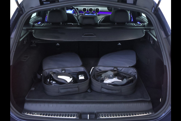 Mercedes-Benz C-Klasse Estate 300 e AMG Plug-In Hybride AMG Line | Trekhaak | Panorama Schuif-Kanrteldak | Distronic | Stuur en Stoelverwarming. Inclusief 24 maanden Mercedes-Benz Certified garantie voor Europa.