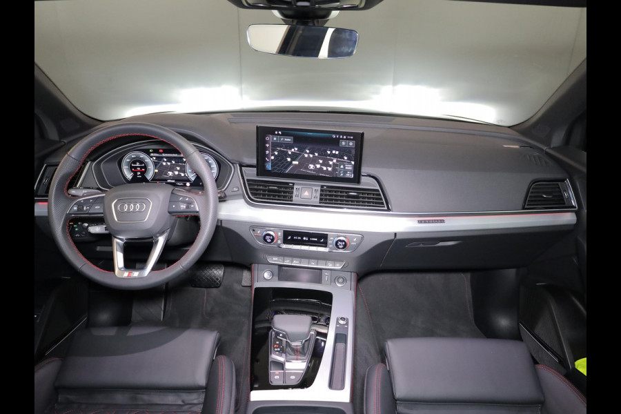 Audi Q5 55 TFSI e quattro S Competition 367 pk S-tronic | Verlengde garantie | Navigatie | Panoramadak | Trekhaak (wegklapbaar) | Parkeersensoren | Achteruitrijcamera | Stoelverwarming v/a | S-Line |