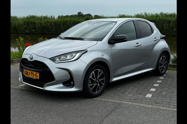 Toyota Yaris 1.5 Hybrid Executive stuur en stoelverwarm. half leer HUD vol Toyota Yaris 1.5 Hybrid Executive stuur en stoelverwarm. half leer HUD vol