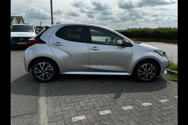 Toyota Yaris 1.5 Hybrid Executive stuur en stoelverwarm. half leer HUD vol Toyota Yaris 1.5 Hybrid Executive stuur en stoelverwarm. half leer HUD vol