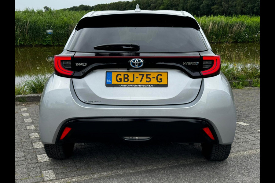 Toyota Yaris 1.5 Hybrid Executive stuur en stoelverwarm. half leer HUD vol Toyota Yaris 1.5 Hybrid Executive stuur en stoelverwarm. half leer HUD vol