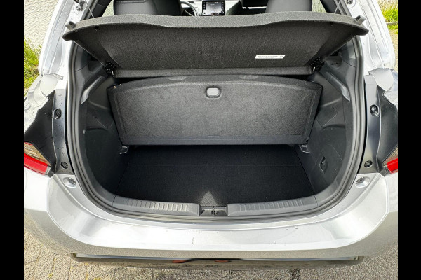 Toyota Yaris 1.5 Hybrid Executive stuur en stoelverwarm. half leer HUD vol Toyota Yaris 1.5 Hybrid Executive stuur en stoelverwarm. half leer HUD vol