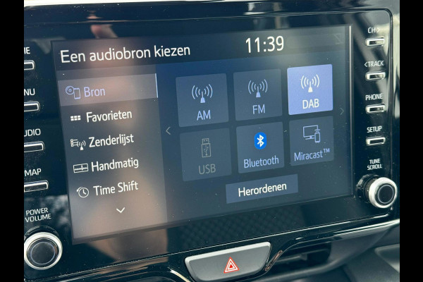 Toyota Yaris 1.5 Hybrid Executive stuur en stoelverwarm. half leer HUD vol Toyota Yaris 1.5 Hybrid Executive stuur en stoelverwarm. half leer HUD vol