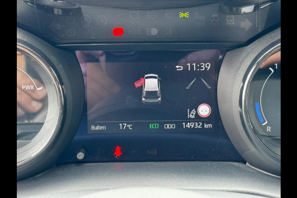 Toyota Yaris 1.5 Hybrid Executive stuur en stoelverwarm. half leer HUD vol Toyota Yaris 1.5 Hybrid Executive stuur en stoelverwarm. half leer HUD vol