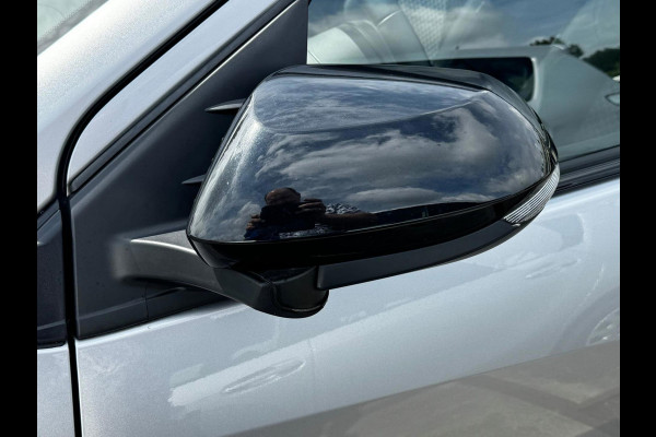 Toyota Yaris 1.5 Hybrid Executive stuur en stoelverwarm. half leer HUD vol Toyota Yaris 1.5 Hybrid Executive stuur en stoelverwarm. half leer HUD vol