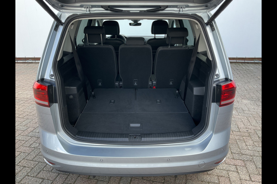 Volkswagen Touran 7-Pers 1.5 TSI EVO ACT 150 COMFORTLINE EDITION 7P Stoelverw Keyless Adapt.Cruise Volkswagen Touran 7-Pers 1.5 TSI EVO ACT 150 COMFORTLINE EDITION 7P Stoelverw Keyless Adapt.Cruise