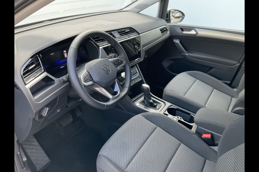 Volkswagen Touran 7-Pers 1.5 TSI EVO ACT 150 COMFORTLINE EDITION 7P Stoelverw Keyless Adapt.Cruise Volkswagen Touran 7-Pers 1.5 TSI EVO ACT 150 COMFORTLINE EDITION 7P Stoelverw Keyless Adapt.Cruise