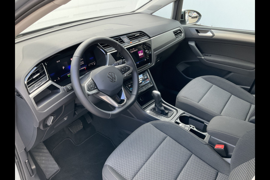 Volkswagen Touran 7-Pers 1.5 TSI EVO ACT 150 COMFORTLINE EDITION 7P Stoelverw Keyless Adapt.Cruise Volkswagen Touran 7-Pers 1.5 TSI EVO ACT 150 COMFORTLINE EDITION 7P Stoelverw Keyless Adapt.Cruise