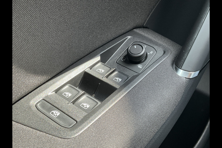 Volkswagen Touran 7-Pers 1.5 TSI EVO ACT 150 COMFORTLINE EDITION 7P Stoelverw Keyless Adapt.Cruise Volkswagen Touran 7-Pers 1.5 TSI EVO ACT 150 COMFORTLINE EDITION 7P Stoelverw Keyless Adapt.Cruise