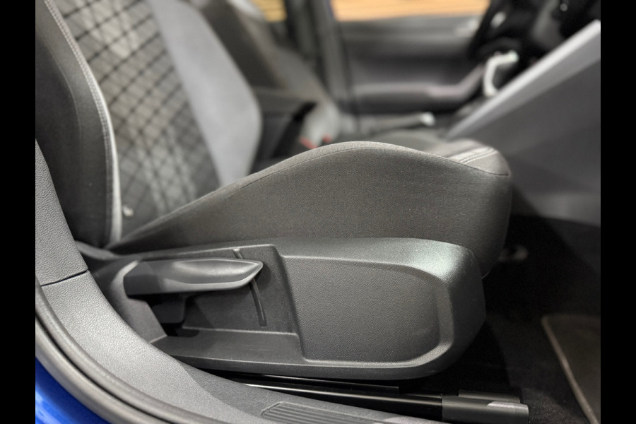 Volkswagen Taigo 1.0 TSI R-Line Business DSG | Pano | Virtual Cockpit | ACC | IQ.Light | Navi | Camera Volkswagen Taigo 1.0 TSI R-Line Business DSG | Pano | Virtual Cockpit | ACC | IQ.Light | Navi | Camera