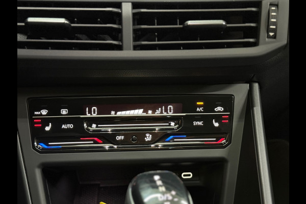 Volkswagen Taigo 1.0 TSI R-Line Business DSG | Pano | Virtual Cockpit | ACC | IQ.Light | Navi | Camera Volkswagen Taigo 1.0 TSI R-Line Business DSG | Pano | Virtual Cockpit | ACC | IQ.Light | Navi | Camera